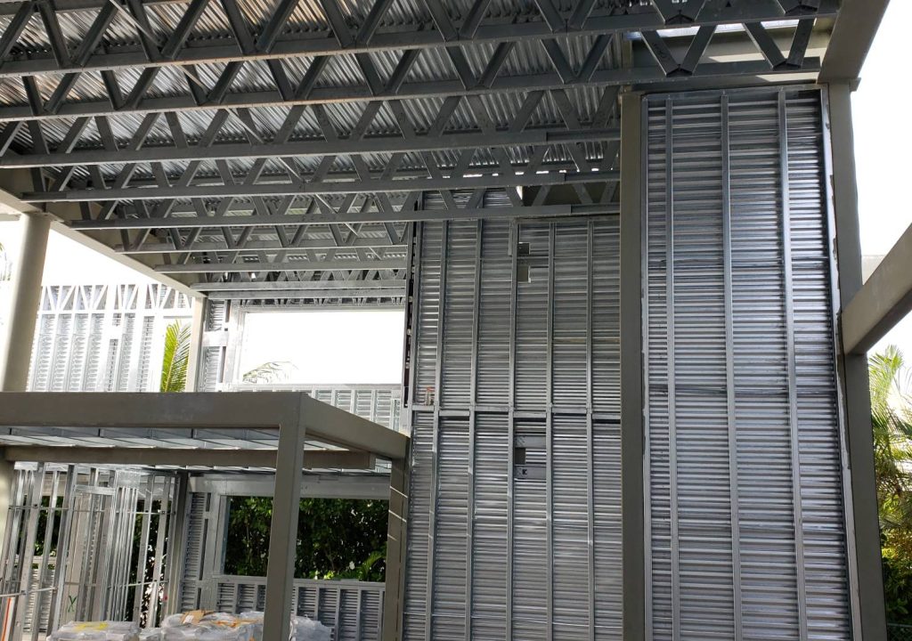 Steel barndo frame in Mississippi