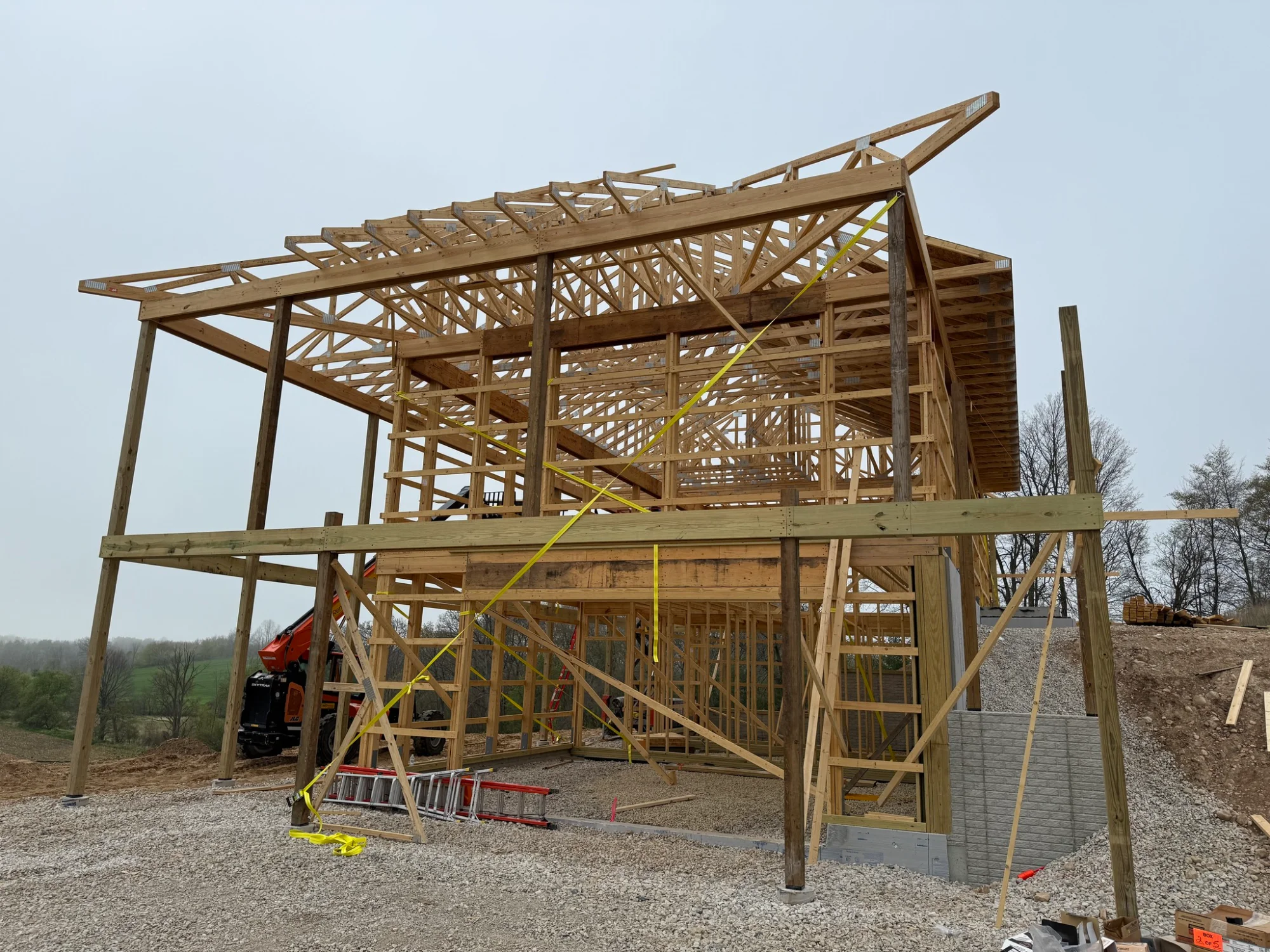 Two-story wood frame barndo with trusses in Mississippi